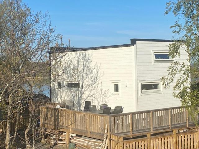 Mycket Trevlig Stuga Pa Braennoe Med Havsutsikt Branno Exterior foto